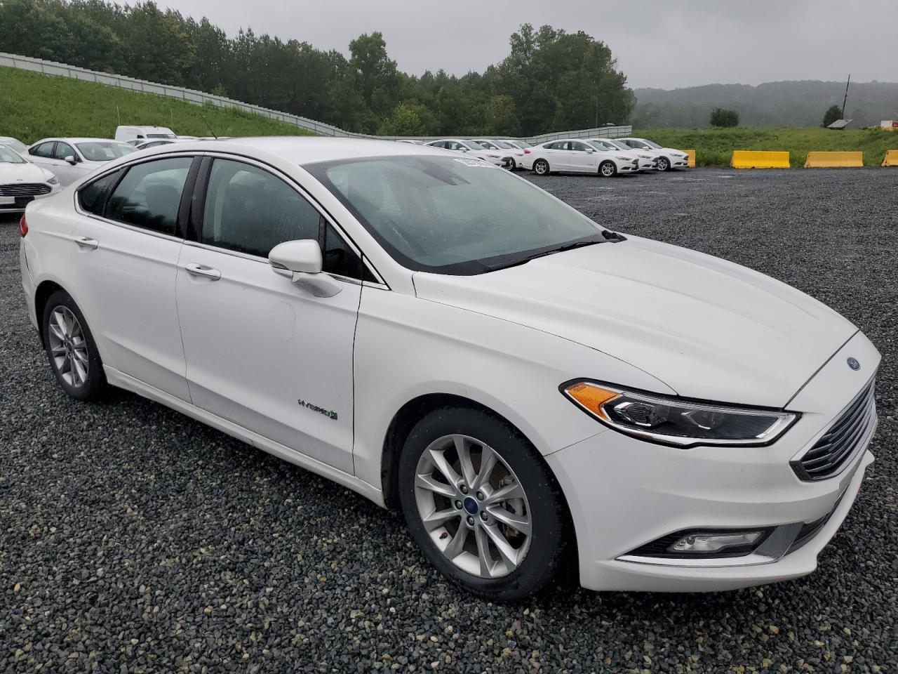 2017 Ford Fusion Se Hybrid - Image 4