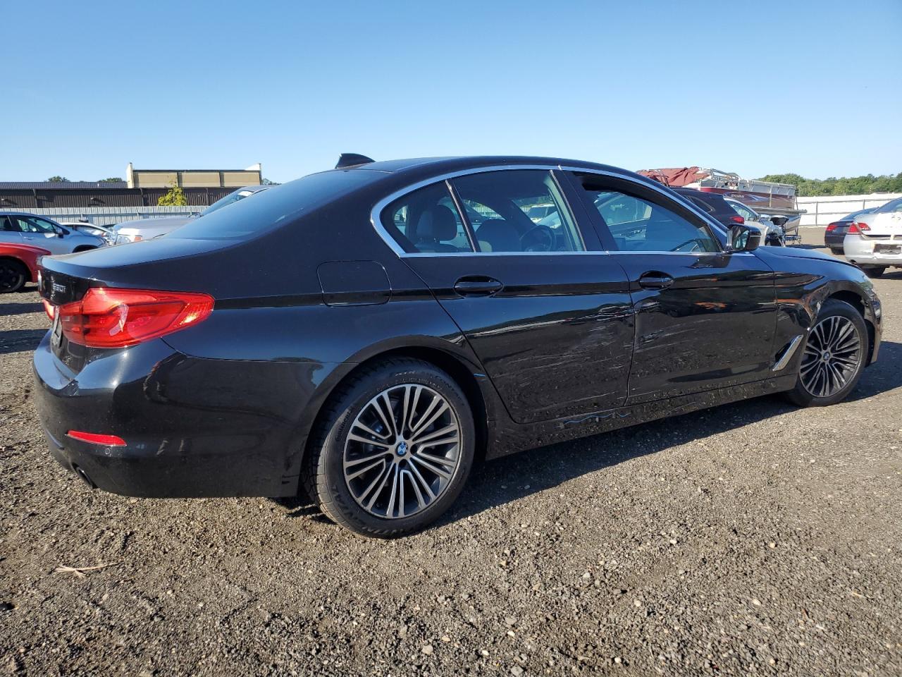 2019 BMW 530 Xi - Фото 3
