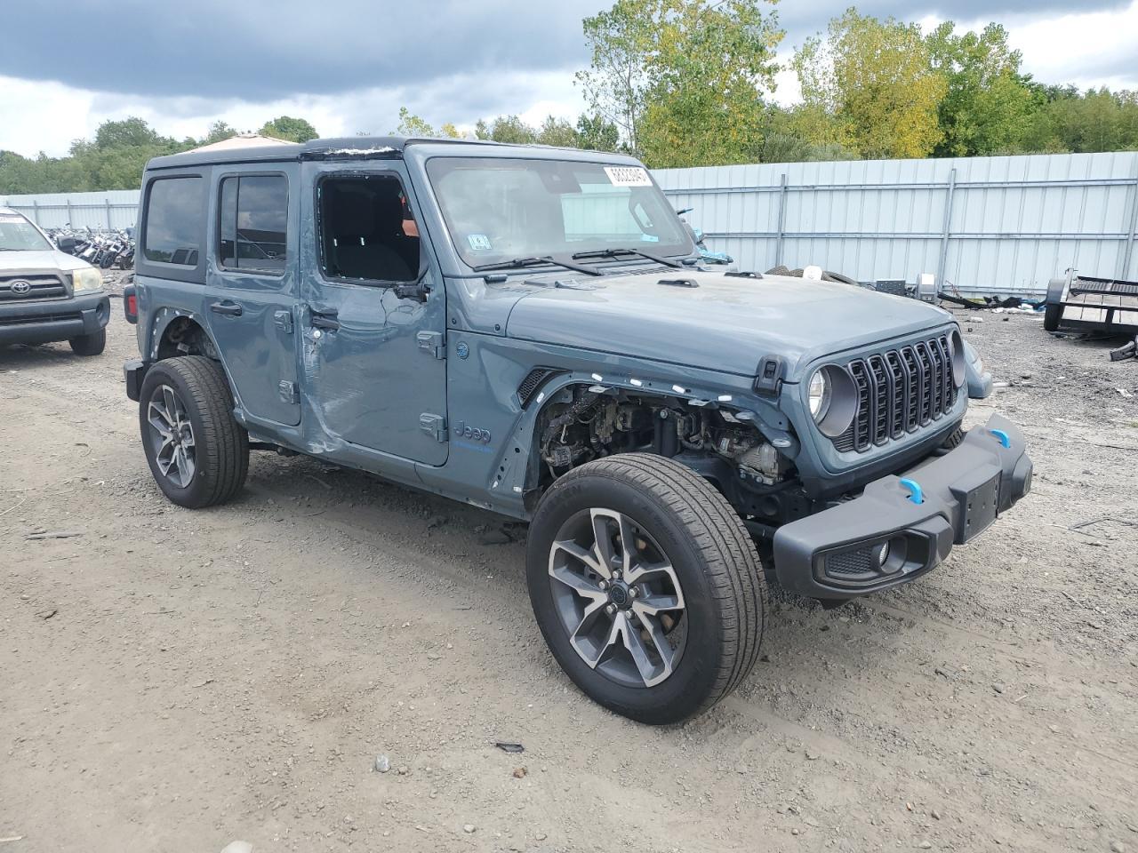 2024 Jeep Wrangler 4Xe - Image 4