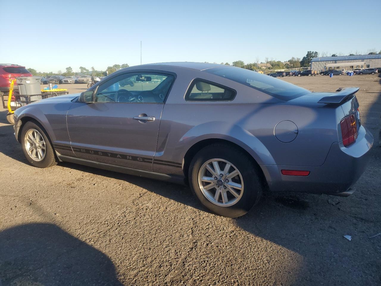 2006 Ford Mustang - Image 2