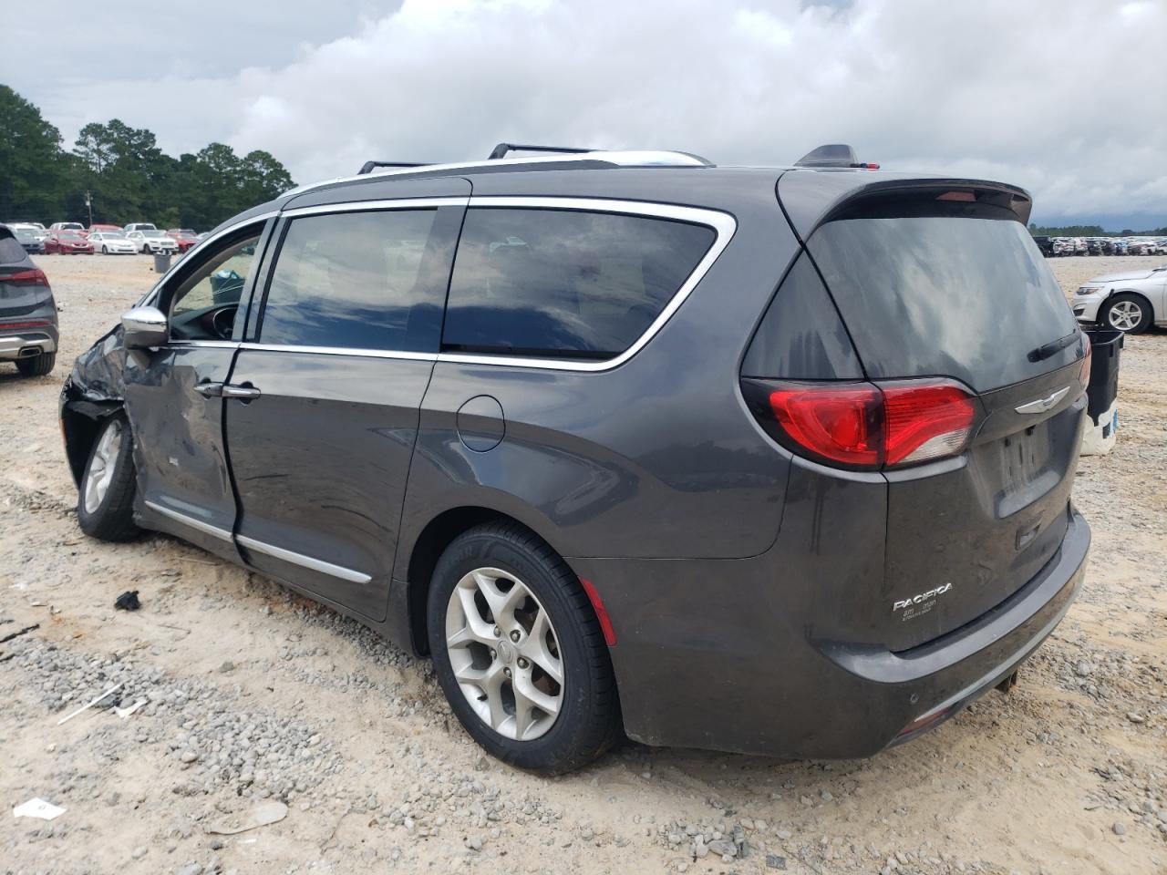 2019 Chrysler Pacifica Limited - Фото 2