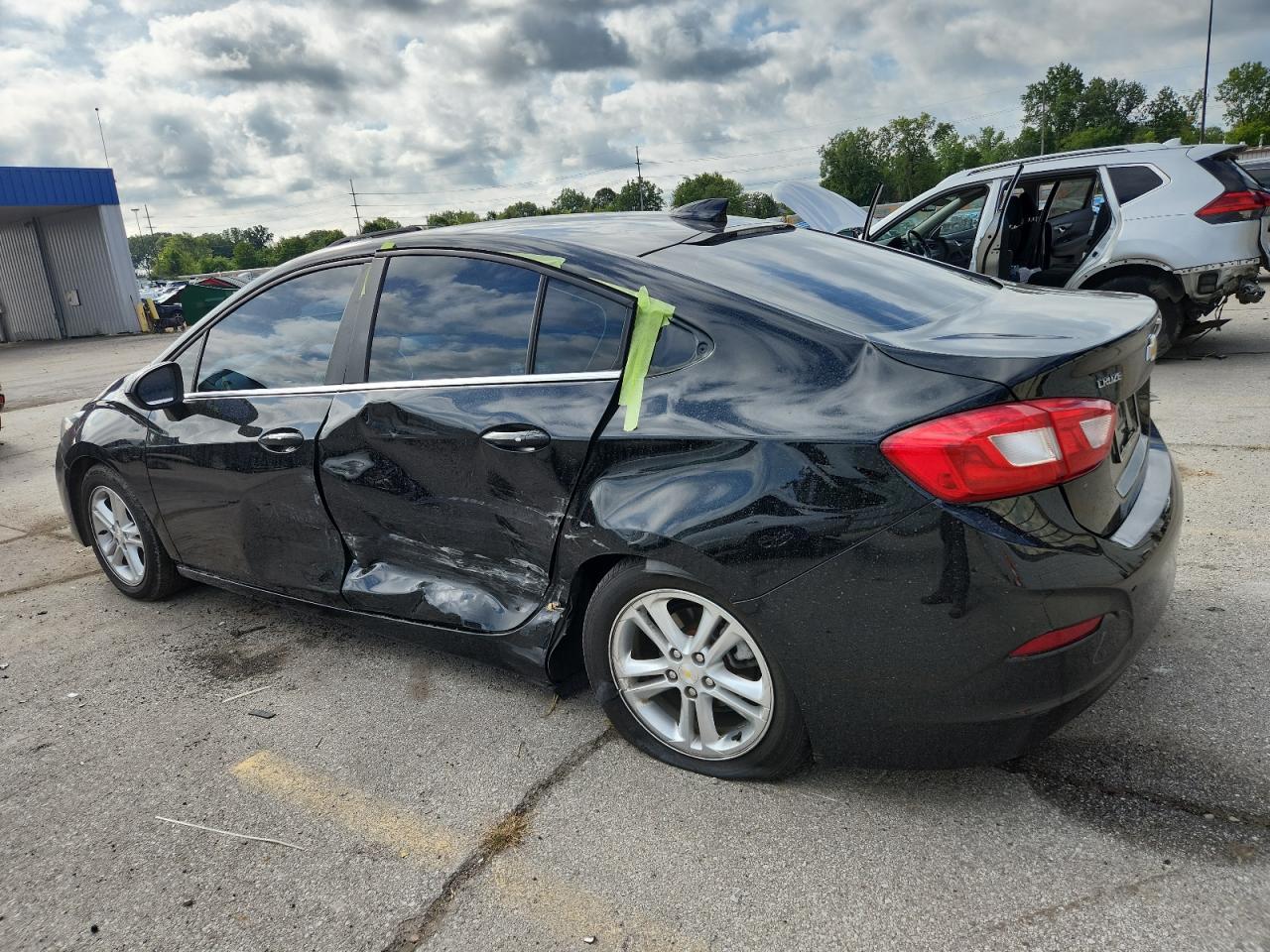 2017 Chevrolet Cruze Lt - Фото 2