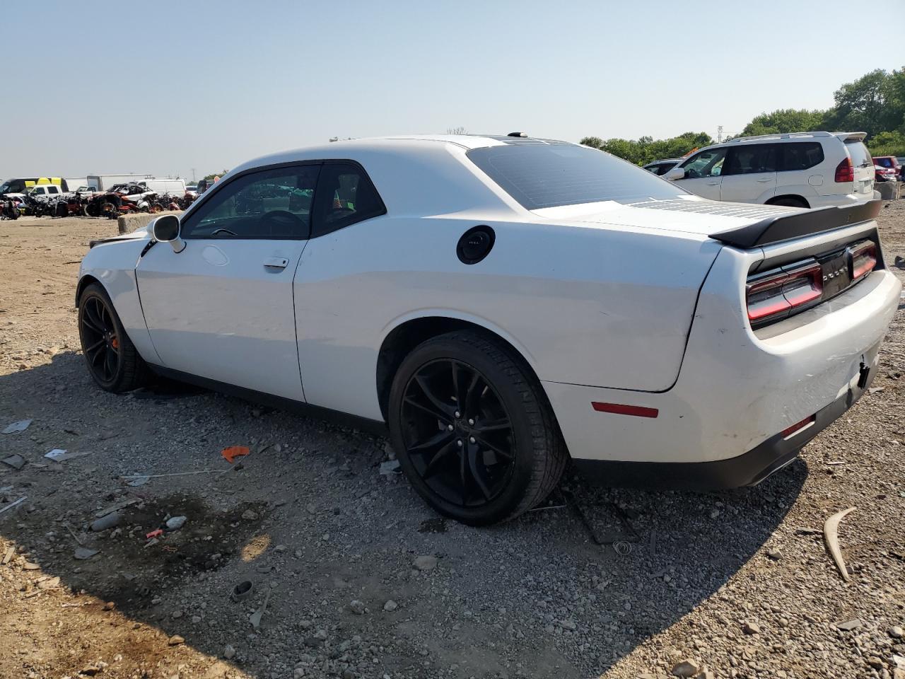 2016 Dodge Challenger Sxt - Image 2