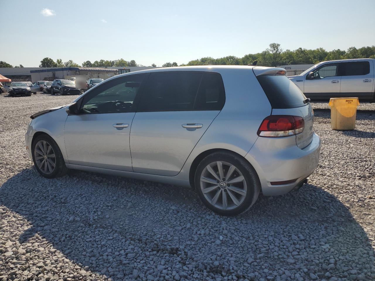 2013 Volkswagen Golf - Фото 2