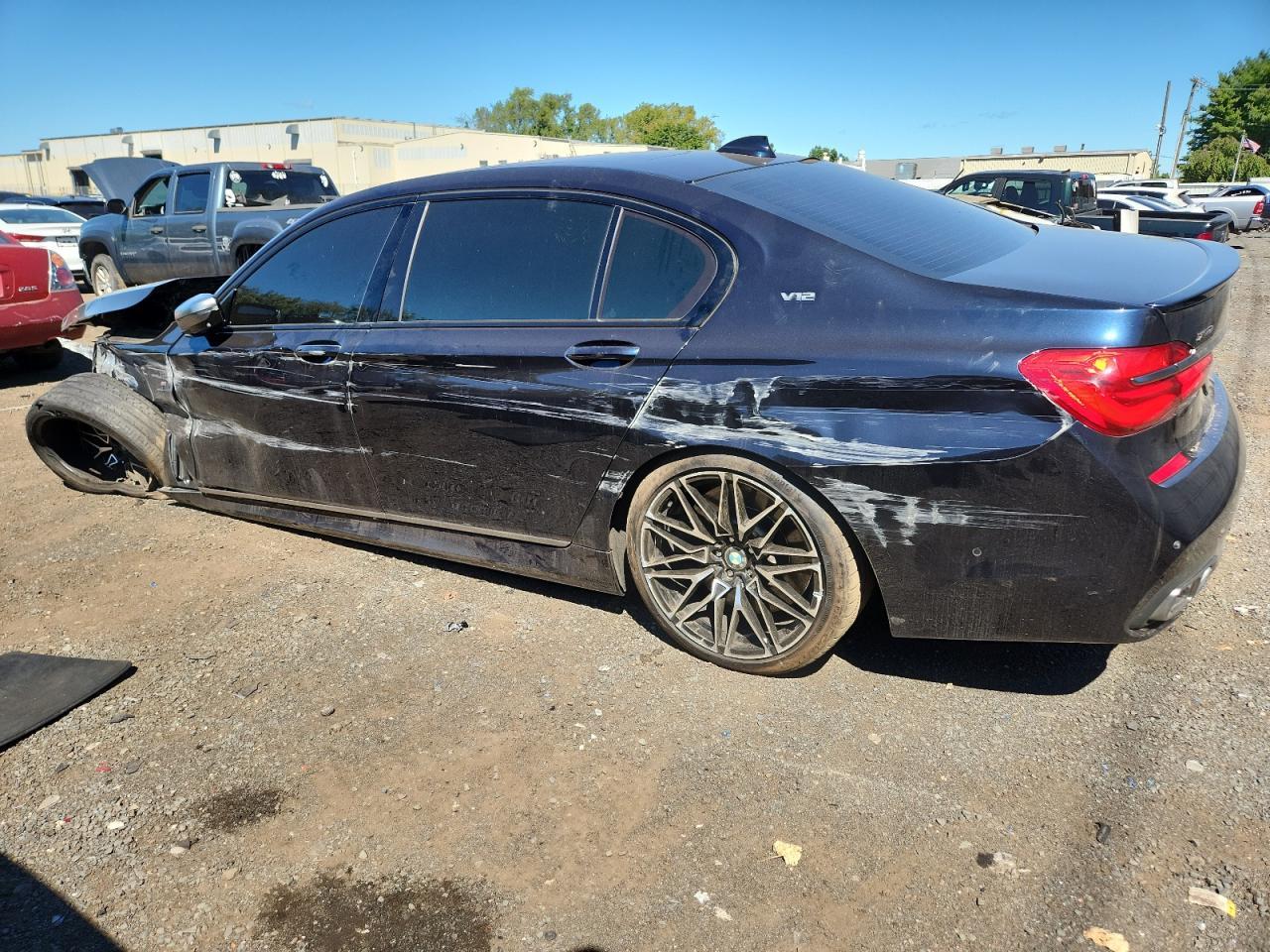 2017 BMW M760 Xi - Image 2