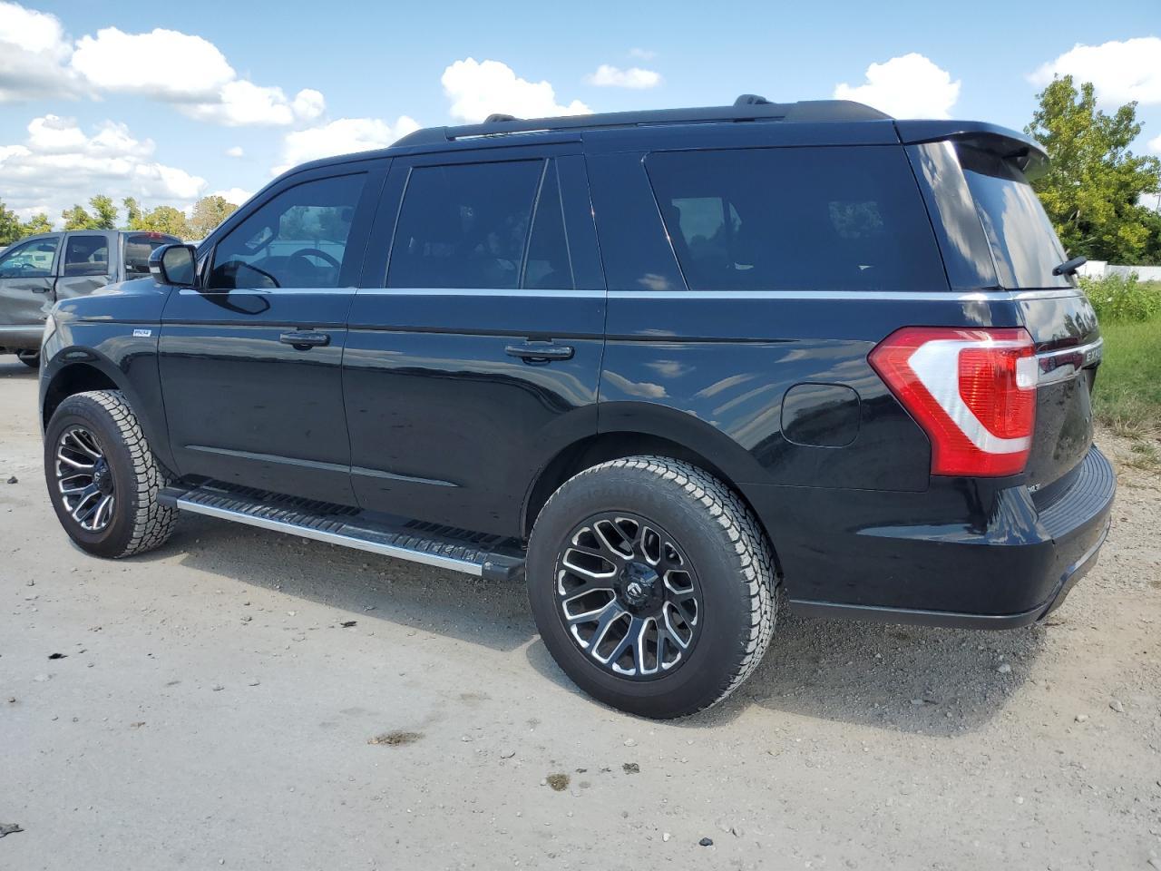 2018 Ford Expedition Xlt - Фото 2