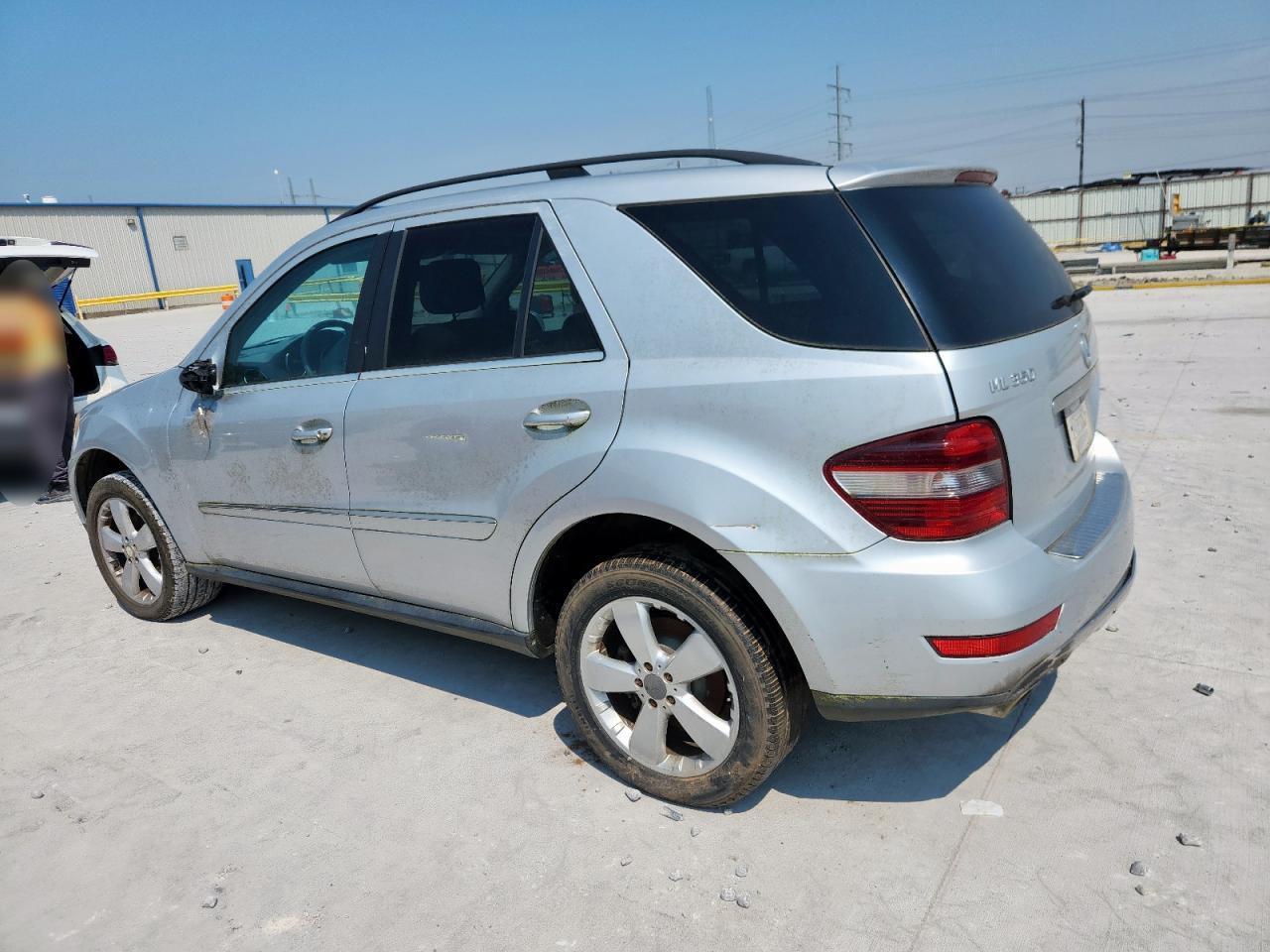 2010 Mercedes-Benz Ml 350 - Фото 2