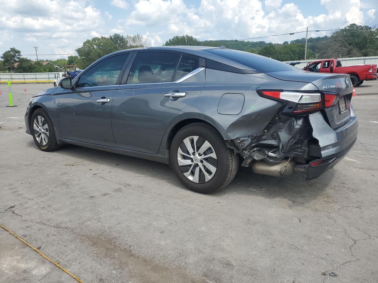 2020 Nissan Altima S - Фото 2