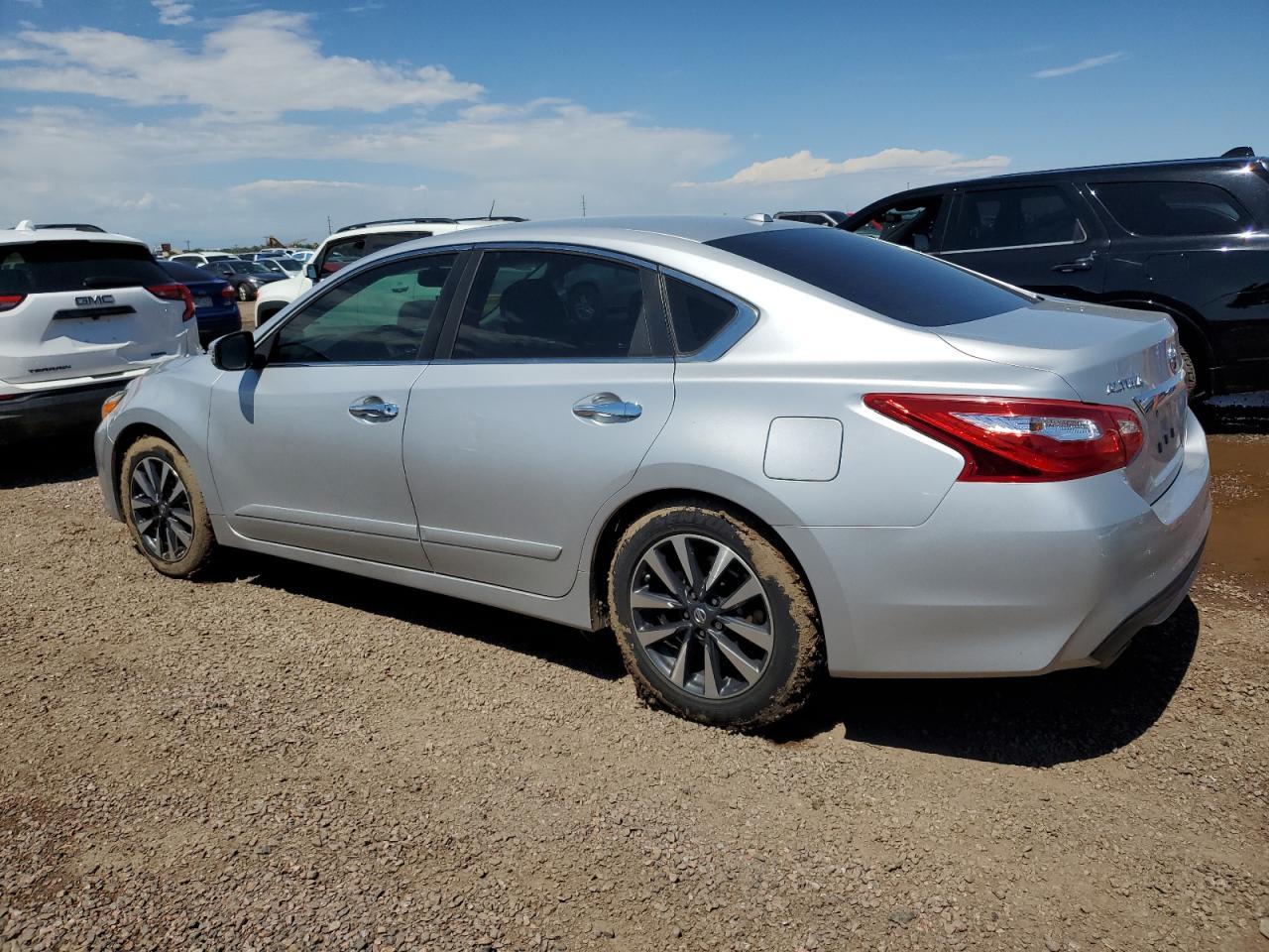 2016 Nissan Altima 2.5 - Фото 2