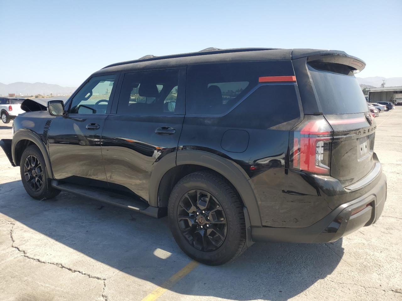 2025 Nissan Armada Pro-4X - Фото 2