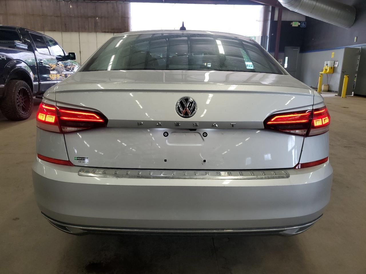 2021 Volkswagen Passat Se - Image 6