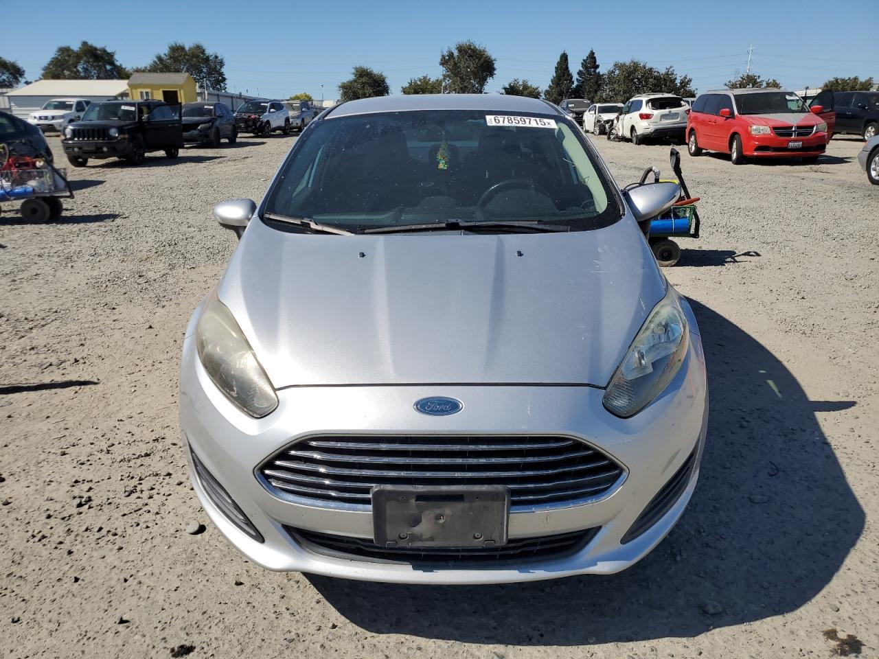 2014 Ford Fiesta Se - Фото 5