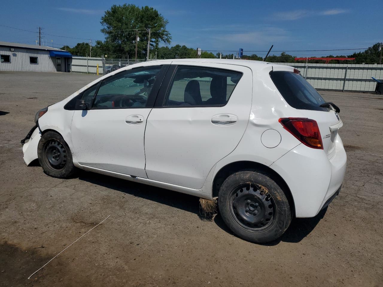2017 Toyota Yaris L - Image 2