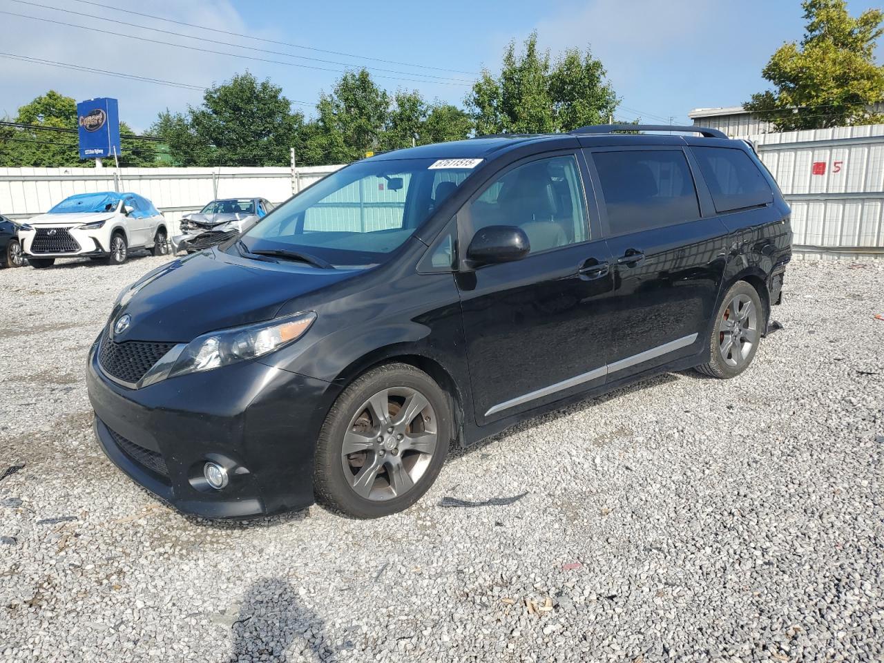 2011 Toyota Sienna Sport
