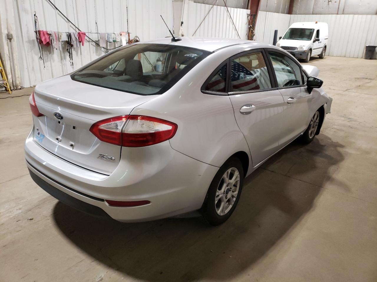 2017 Ford Fiesta Se - Фото 3