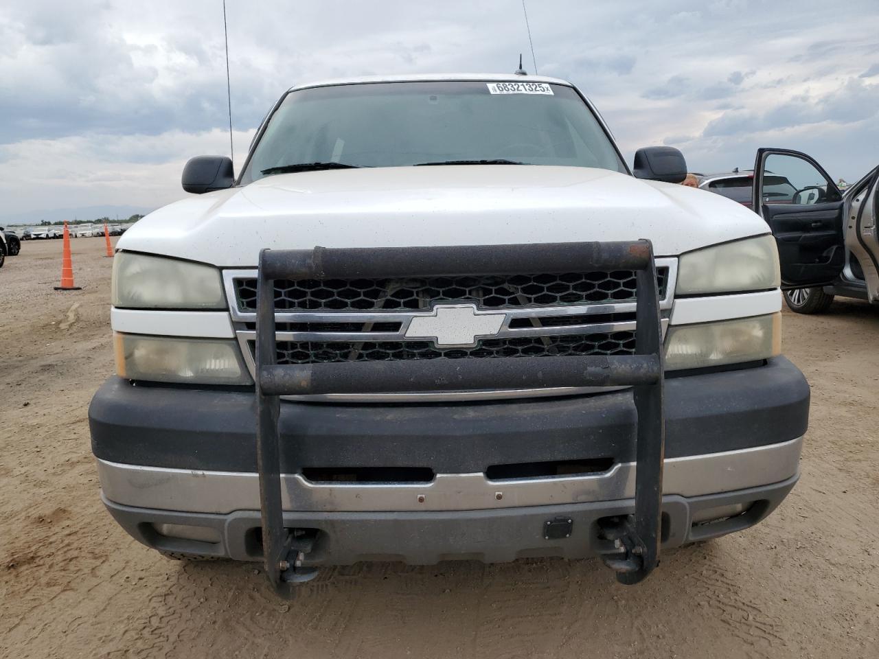 2005 Chevrolet Silverado K2500 Heavy Duty - Image 5