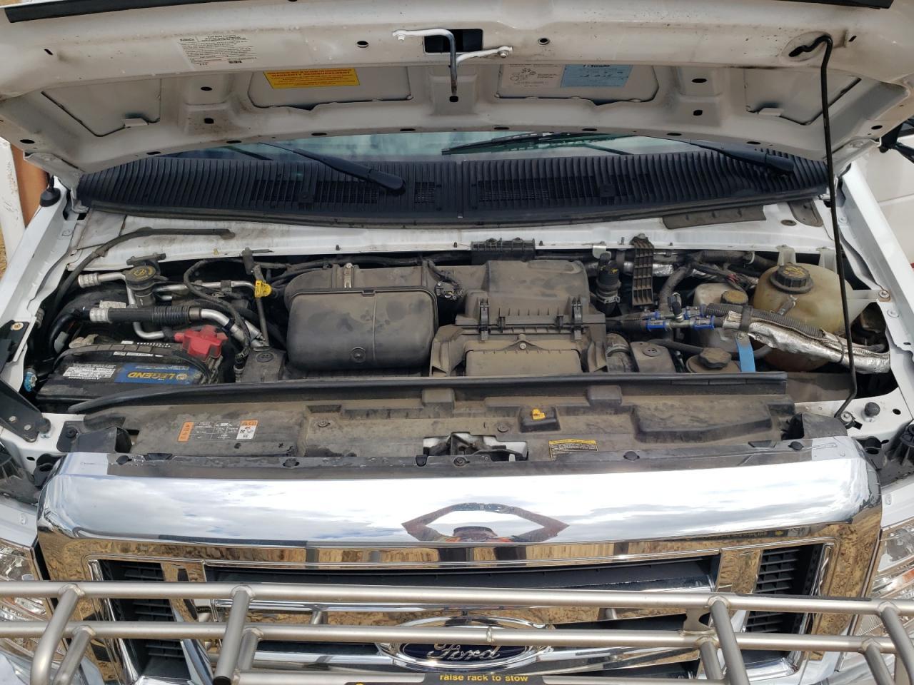 2021 Ford Econoline E450 Super Duty Cutaway Van - Image 7
