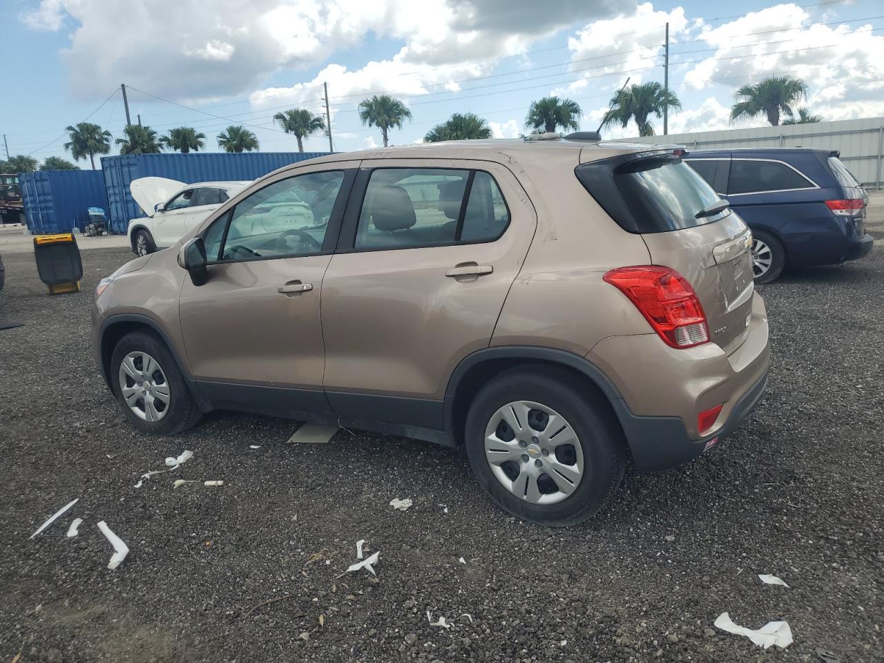 2018 Chevrolet Trax Ls - Фото 2