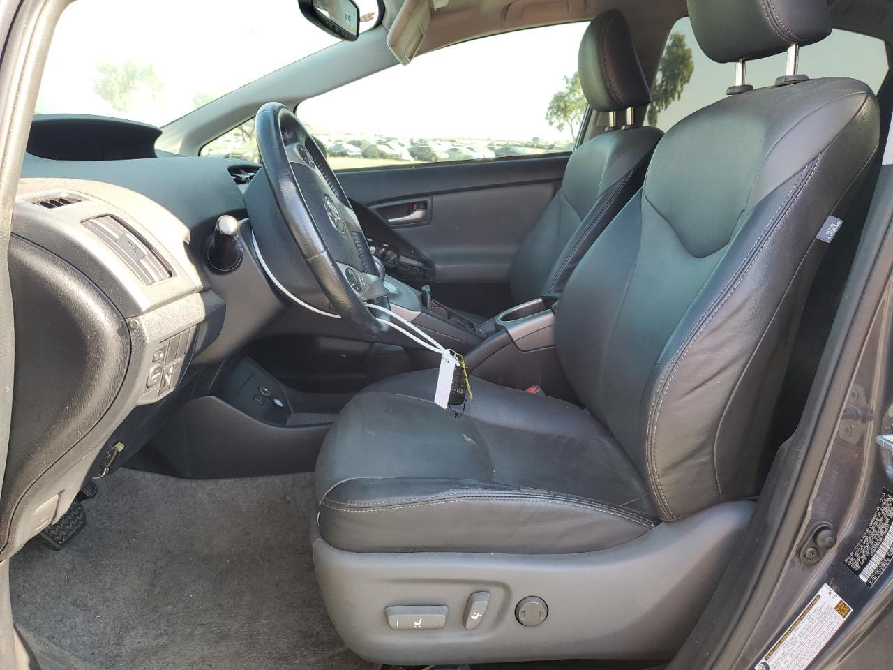 2014 Toyota Prius - Фото 7