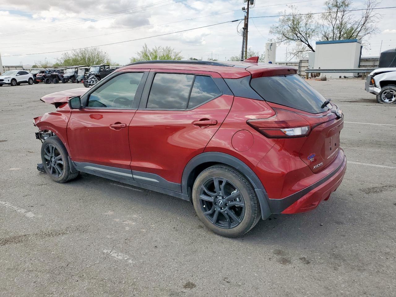 2023 Nissan Kicks Sr - Image 2