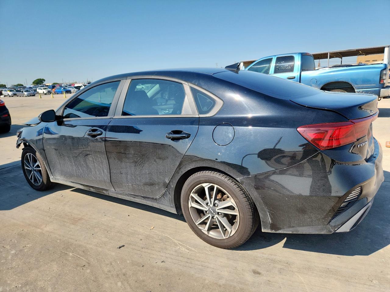 2023 Kia Forte Lx - Фото 2