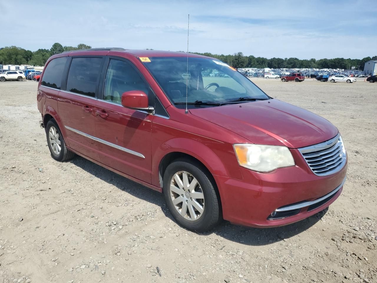 2014 Chrysler Town & Country Touring - Image 4