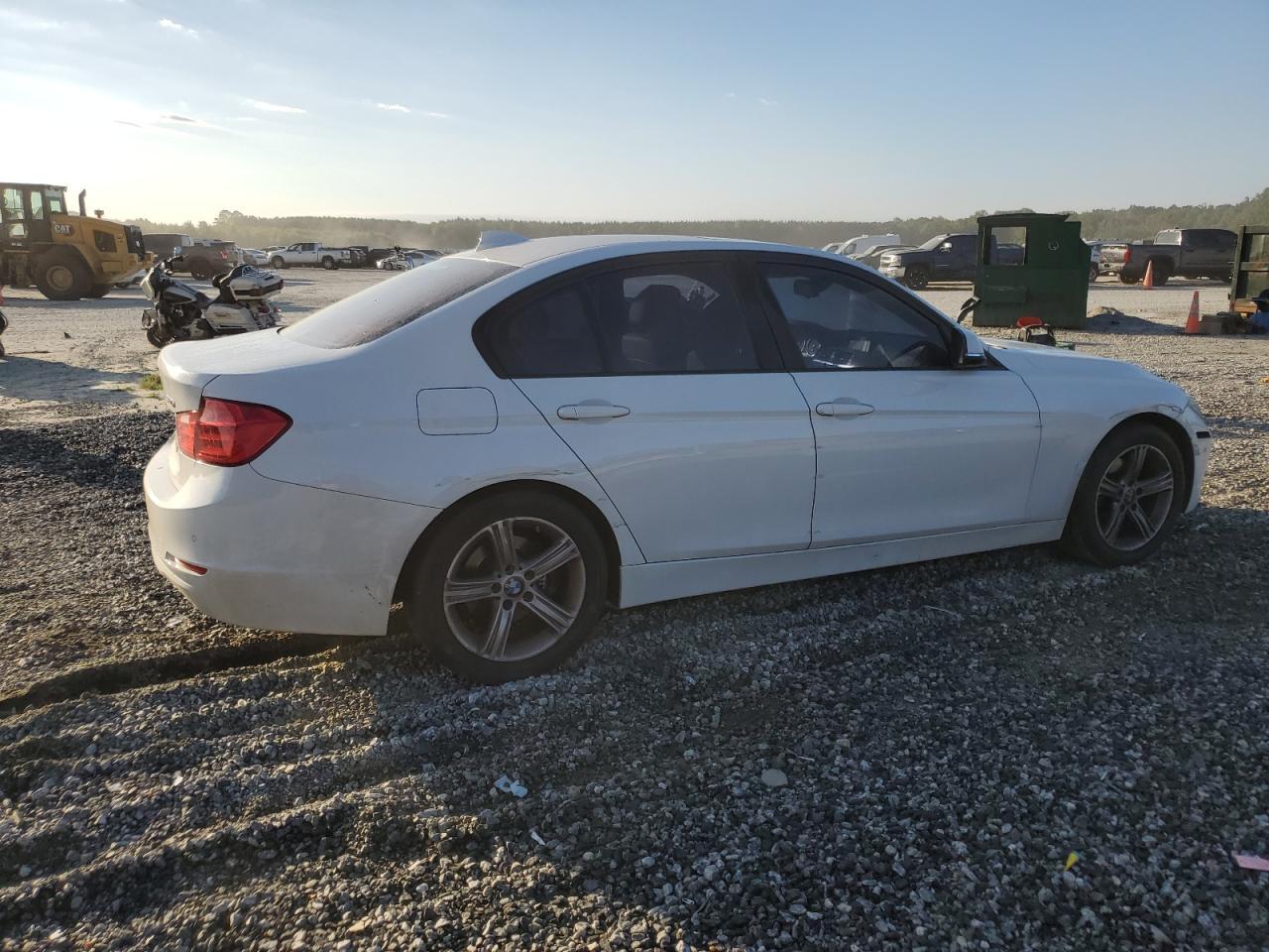 2015 BMW 320 I - Фото 3