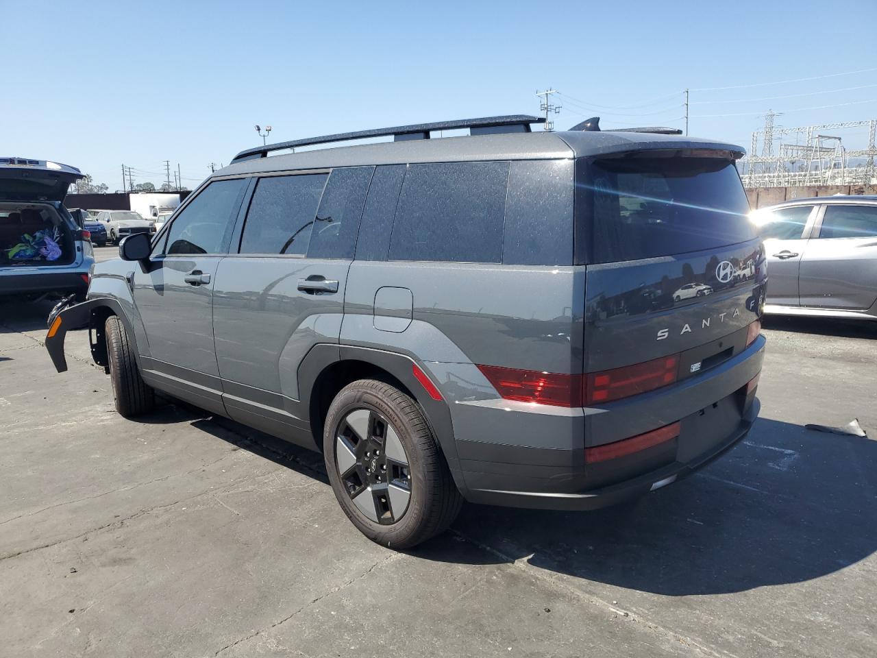 2025 Hyundai Santa Fe Sel - Image 2