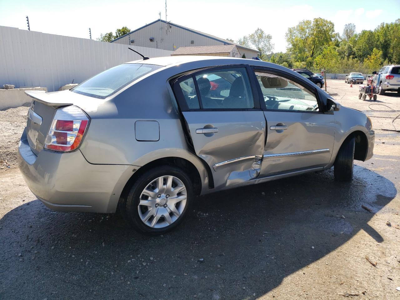 2012 Nissan Sentra 2.0 - Фото 3