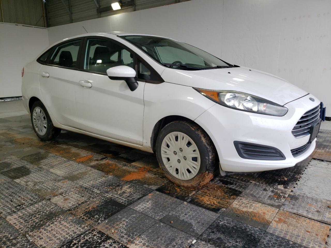 2018 Ford Fiesta S - Фото 4