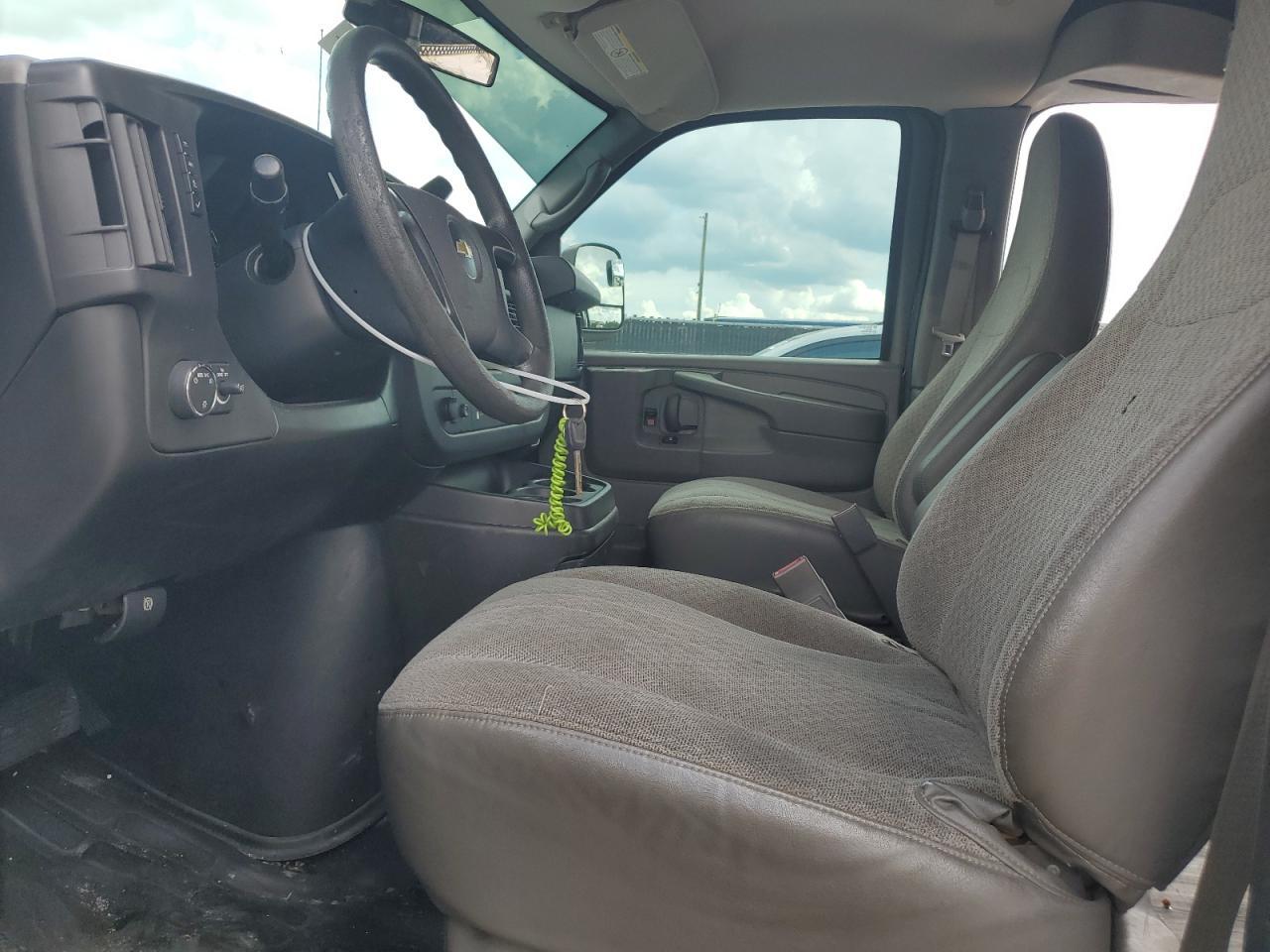 2015 Chevrolet Express G2500 - Image 7