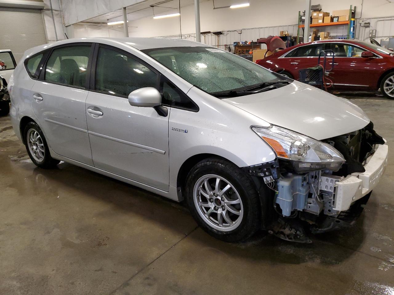 2012 Toyota Prius V - Image 4