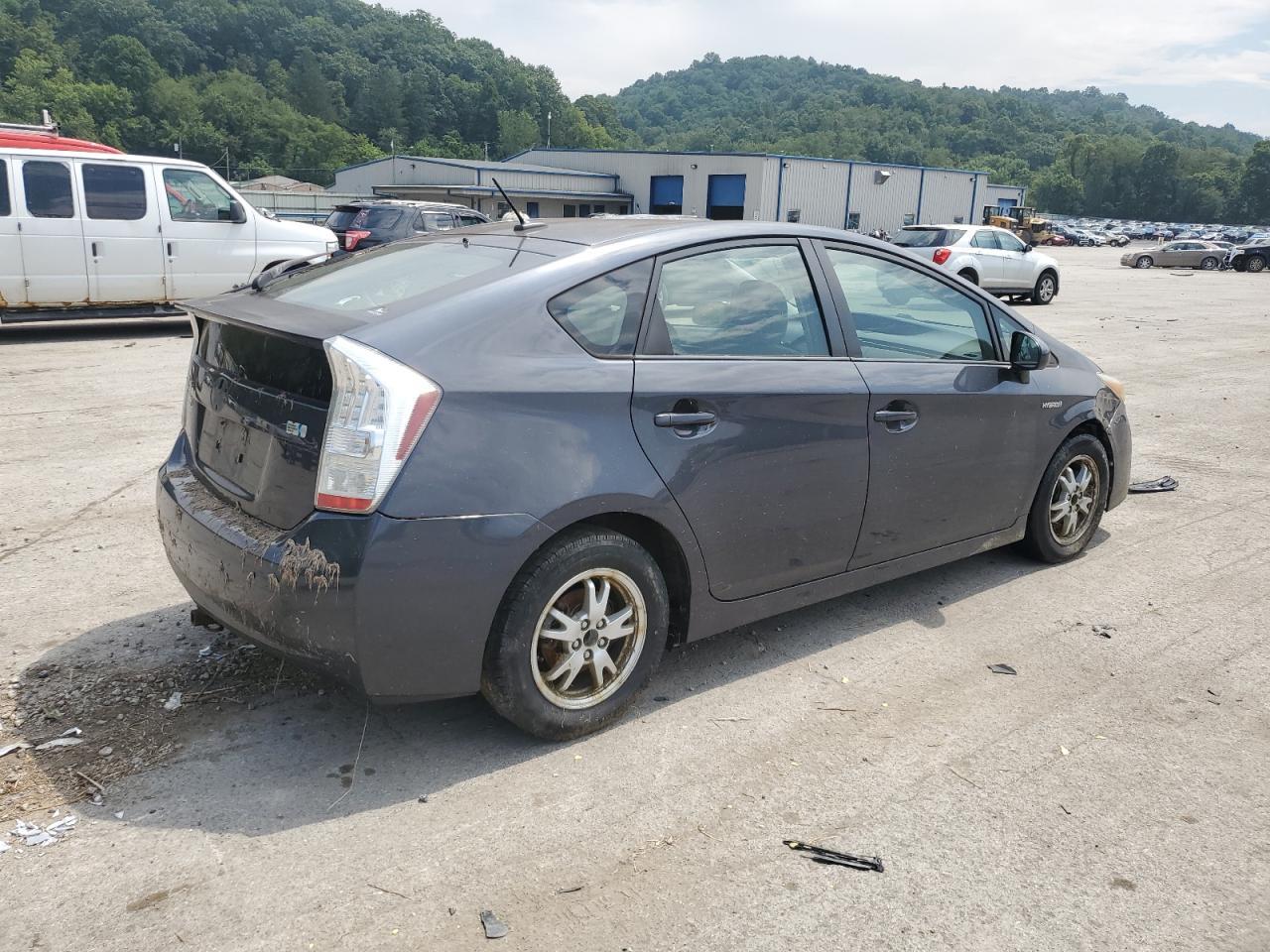 2010 Toyota Prius - Image 3