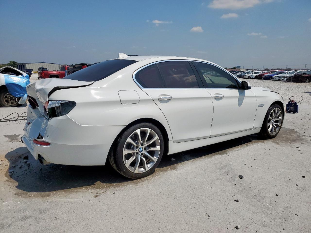 2016 BMW 535 I - Image 3