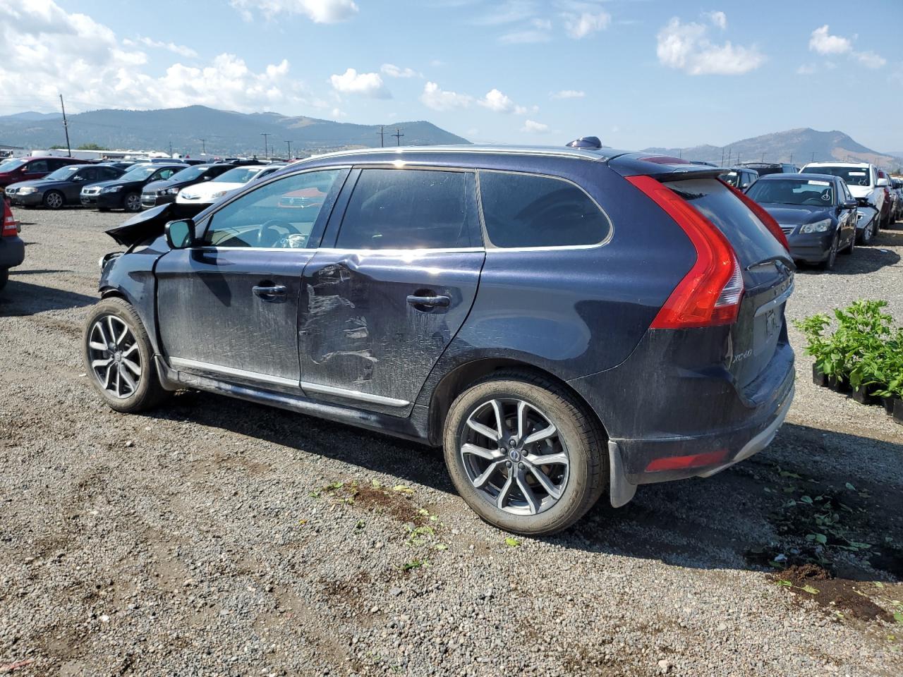 2017 Volvo Xc60 T6 Dynamic - Image 2