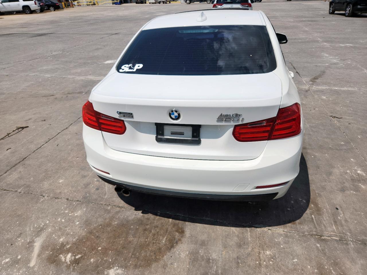 2014 BMW 328 Xi Sulev - Image 6