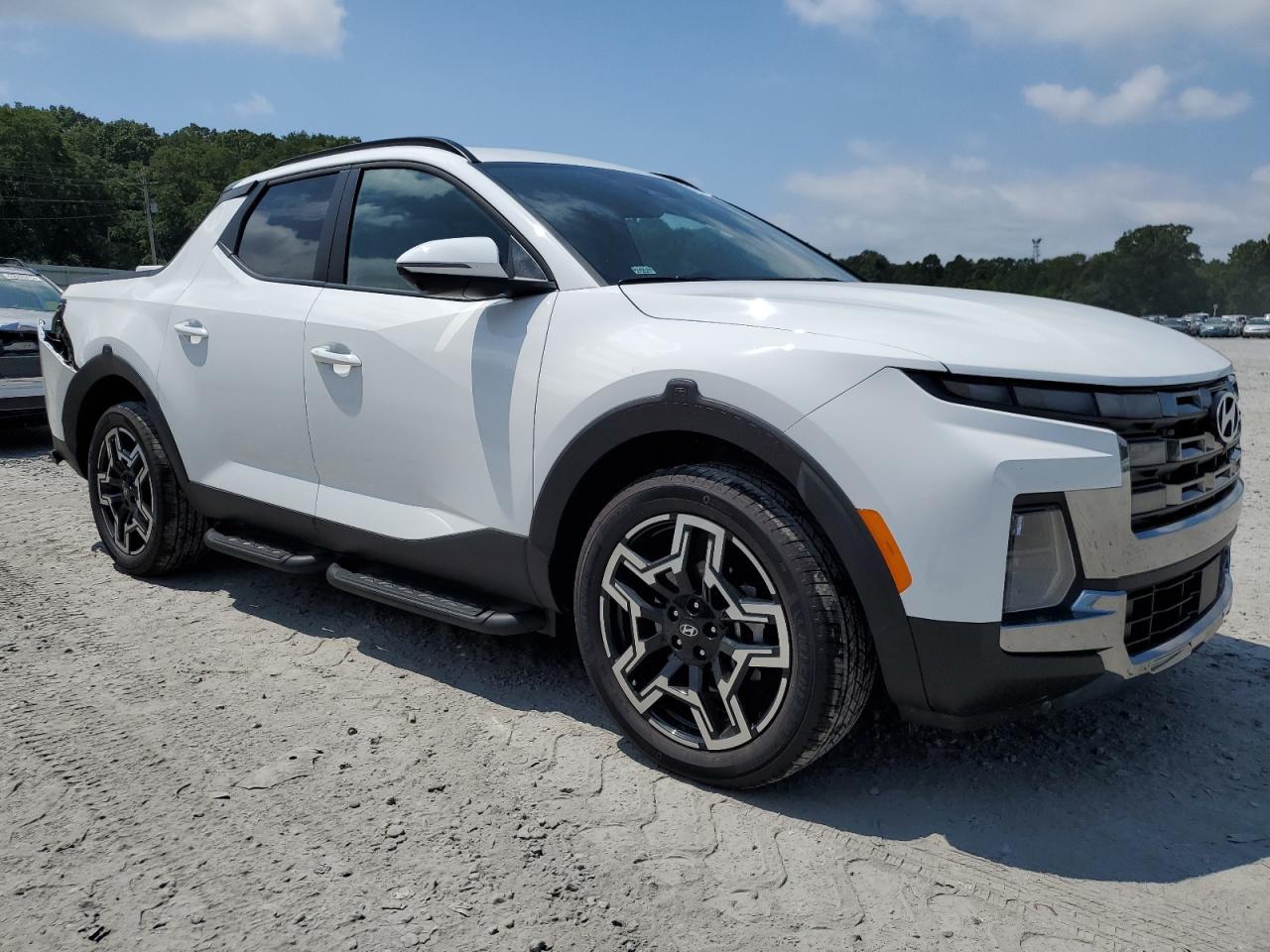 2025 Hyundai Santa Cruz Limited - Image 4