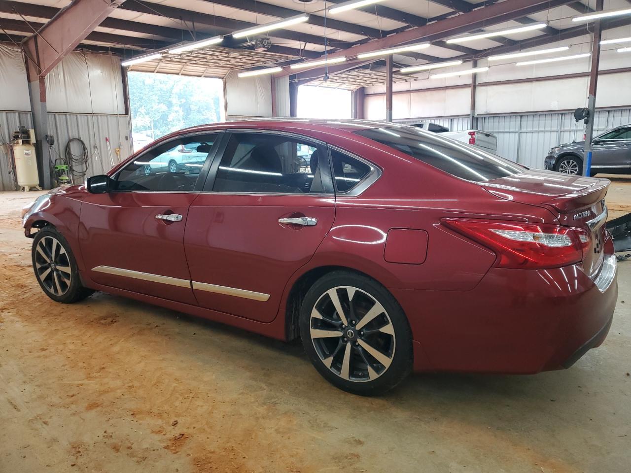 2016 Nissan Altima 2.5 - Image 2