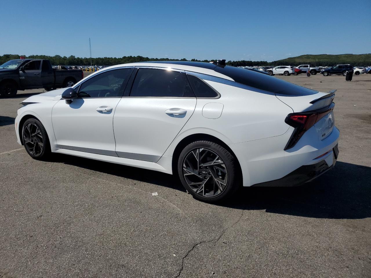 2025 Kia K5 Gt Line - Фото 2