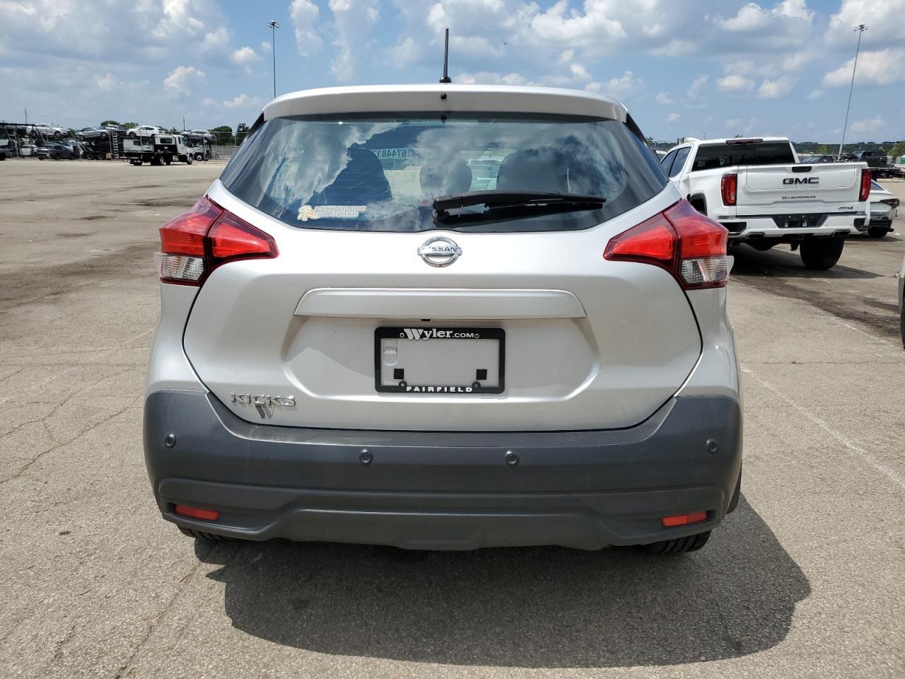 2020 Nissan Kicks S - Image 6
