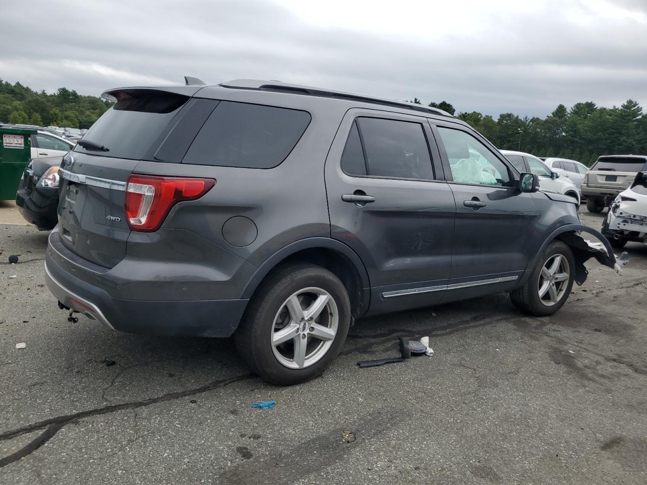 2017 Ford Explorer Xlt - Image 3