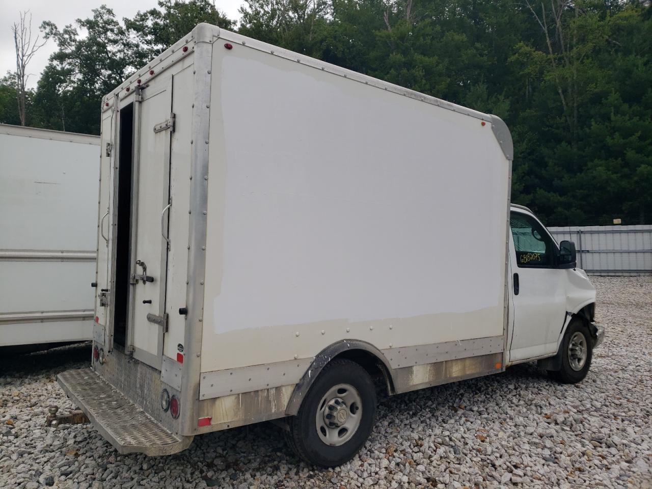 2014 Chevrolet Express G3500 - Фото 3