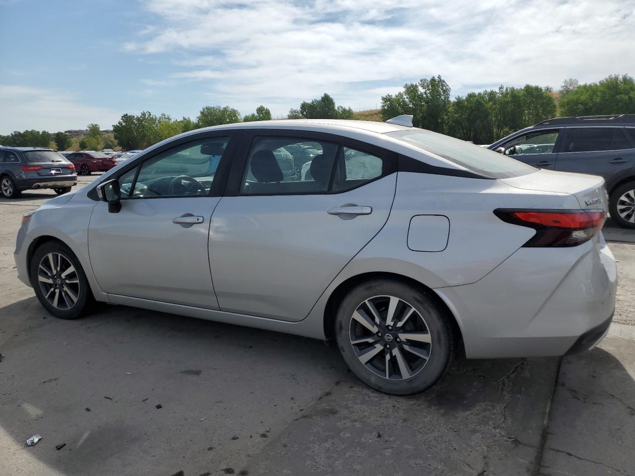 2020 Nissan Versa Sv - Фото 2