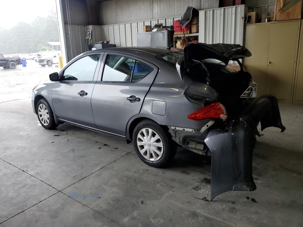 2018 Nissan Versa S - Фото 2