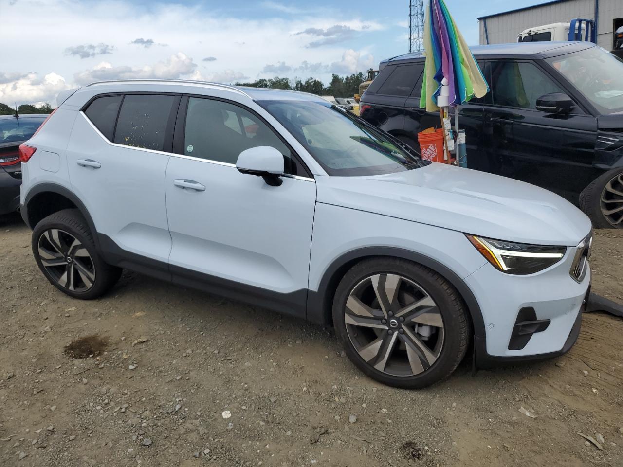 2024 Volvo Xc40 Ultimate - Image 4