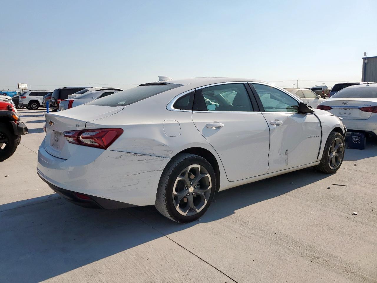 2022 Chevrolet Malibu Lt - Image 3