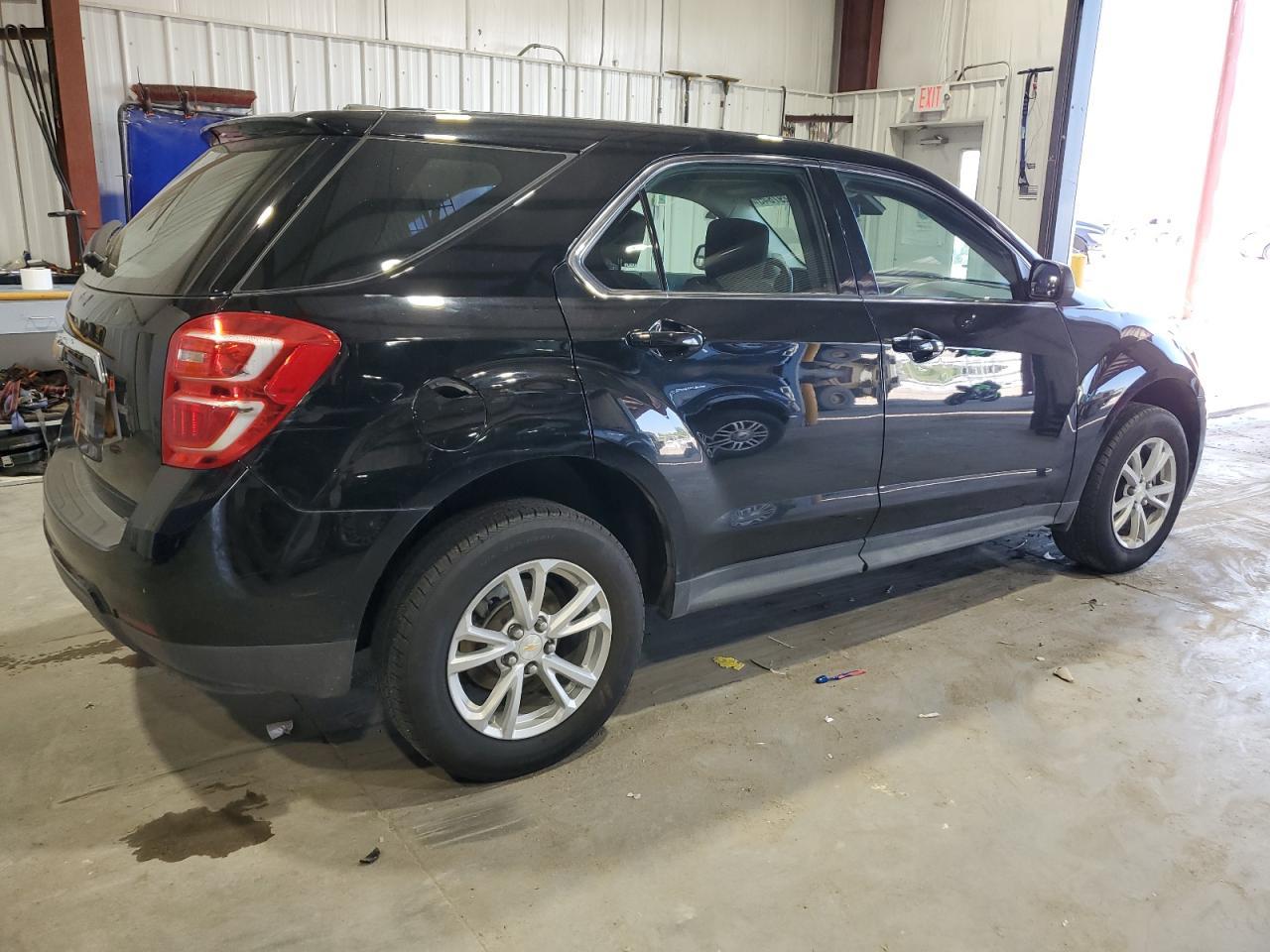 2017 Chevrolet Equinox Ls - Image 3