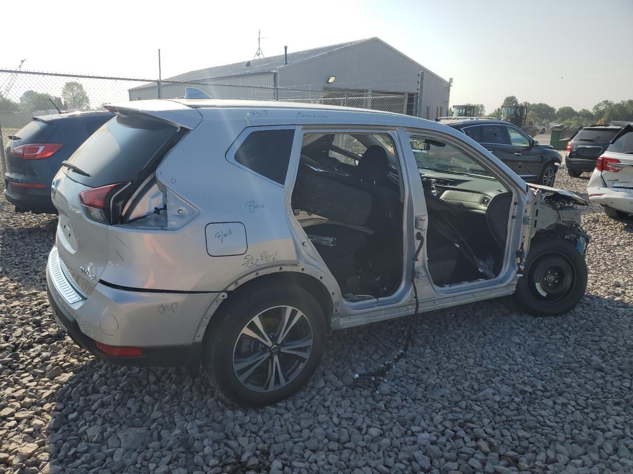 2020 Nissan Rogue S - Image 3