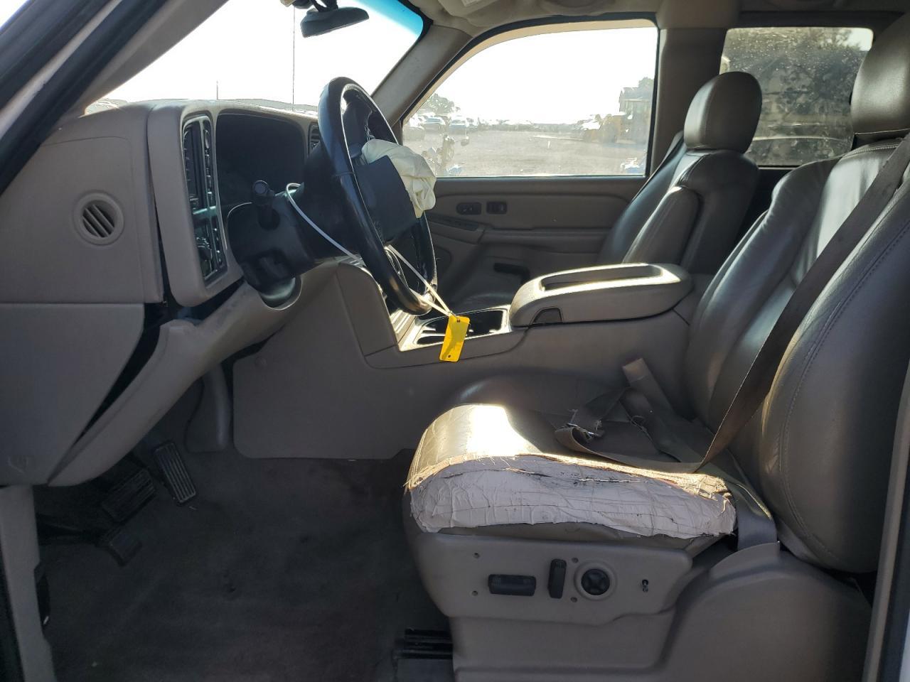2005 GMC New Sierra K1500 - Image 7