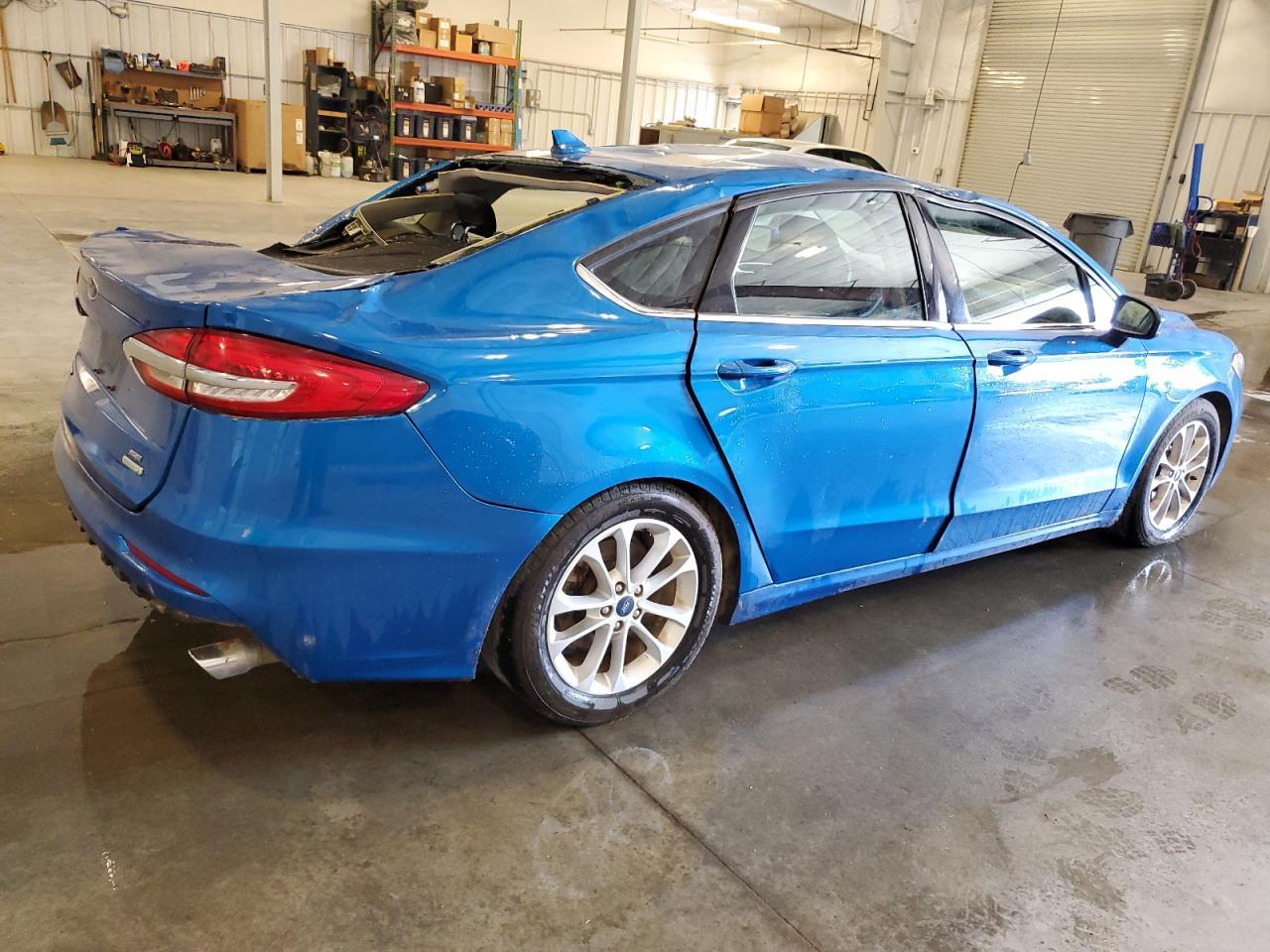 2019 Ford Fusion Se - Image 3